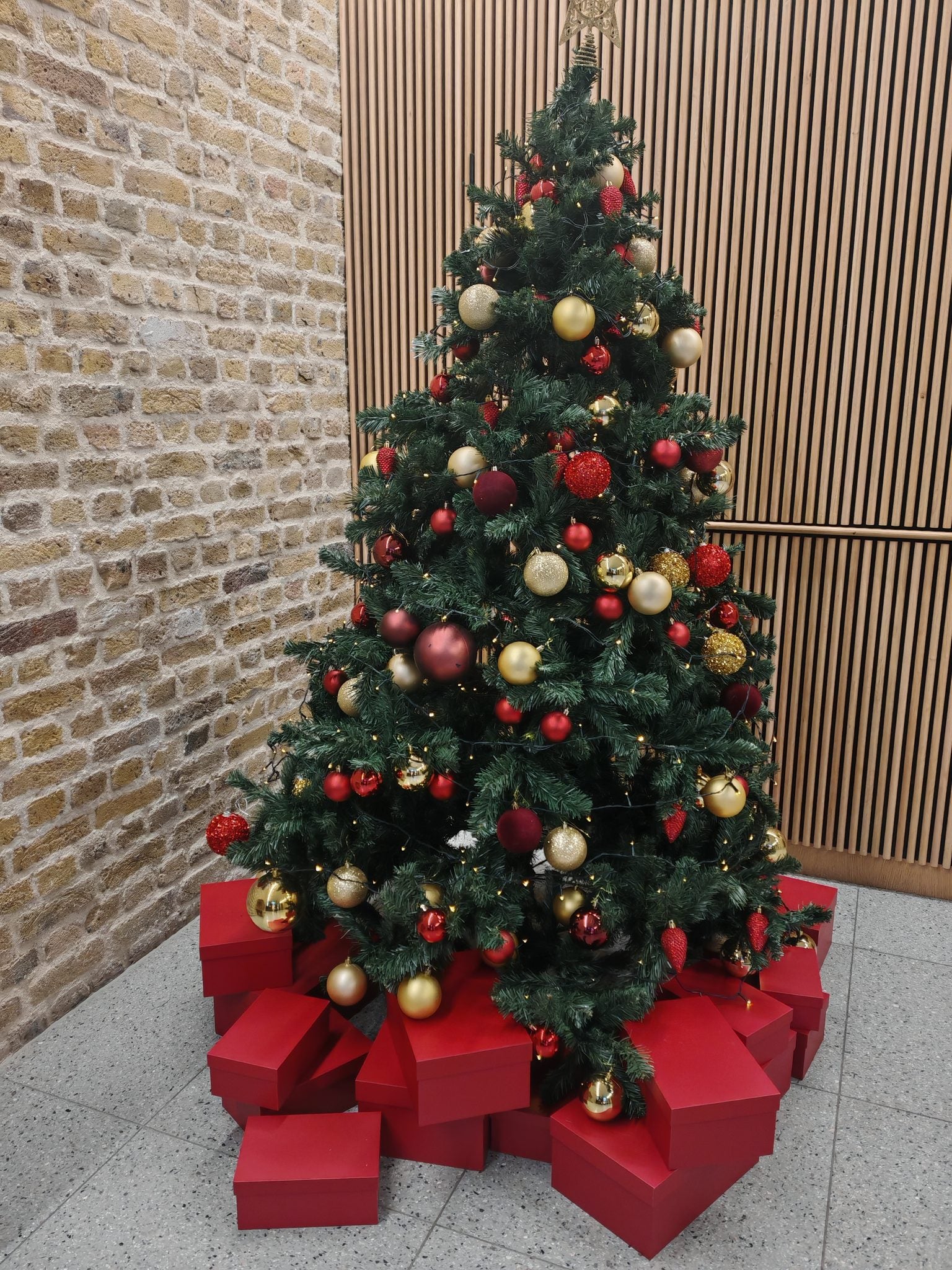 Premium artificial Christmas tree